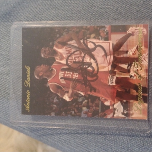 Antonio Daniels autographed basketball card. 162 of 2500. - Picture 1 of 2